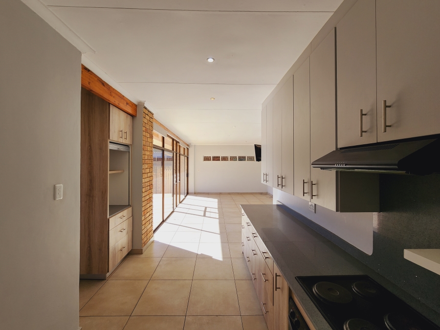 4 Bedroom Property for Sale in Heilige Akker North West
